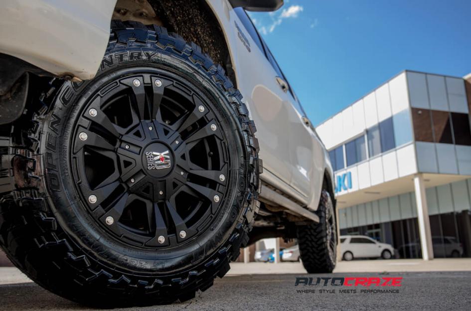 TOYOTA HILUX N80 4WD MONSTER XD 2 MATTE BLACK